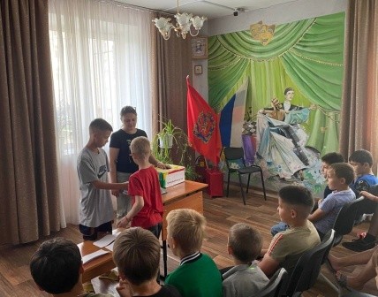 н