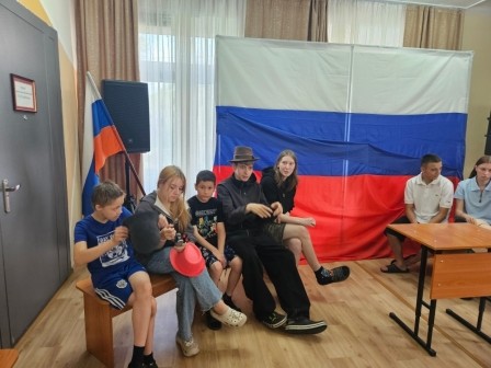 н