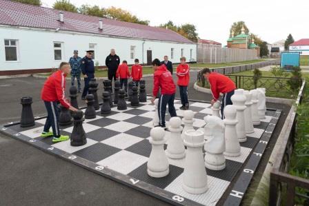 Й