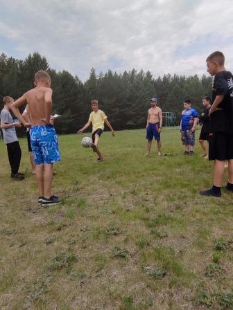 Й