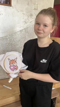 й