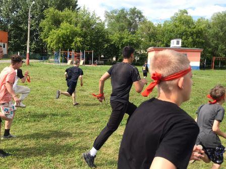 Й