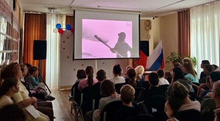 н