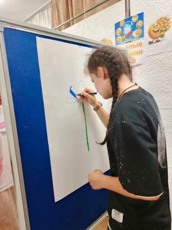 н