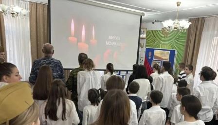 й
