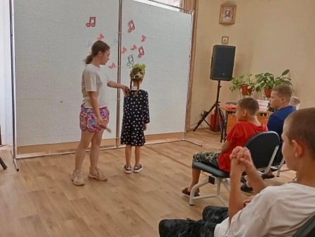 н