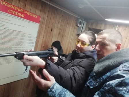 н