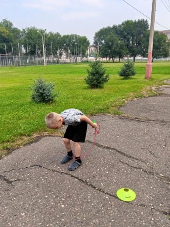 н
