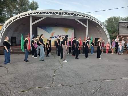 н
