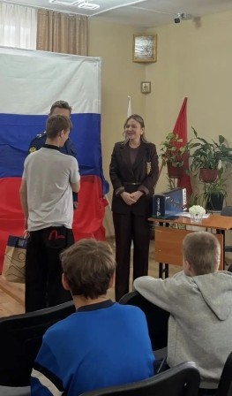 н